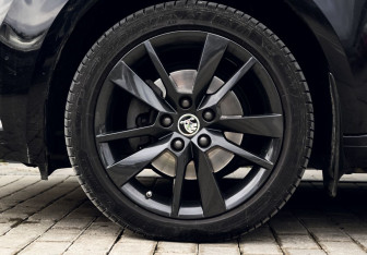 Подержанный автомобиль Skoda Octavia Liftback 2020 года (21 фото)