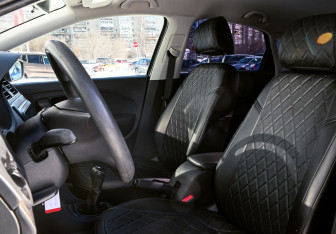 Подержанный автомобиль Volkswagen Polo Sedan 2018 года (9 фото)