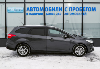 Подержанный автомобиль Ford Focus Wagon 2017 года (6 фото)