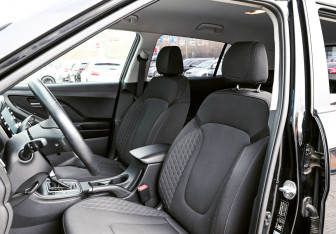 Подержанный автомобиль Hyundai Creta 2022 года (16 фото)