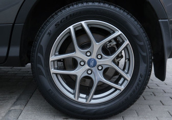 Подержанный автомобиль Ford Kuga 2018 года (20 фото)