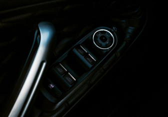 Подержанный автомобиль Ford S-MAX 2008 года (11 фото)