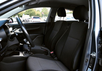 Подержанный автомобиль Kia Rio Sedan 2020 года (16 фото)