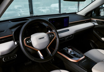 Подержанный автомобиль Haval Jolion 2023 года (17 фото)