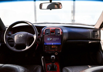 Подержанный автомобиль Hyundai Sonata 2004 года (17 фото)