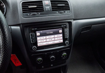 Подержанный автомобиль Skoda Yeti 2012 года (14 фото)