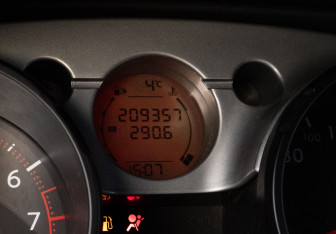 Подержанный автомобиль Nissan Qashqai 2008 года (17 фото)