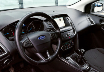 Подержанный автомобиль Ford Focus Sedan 2017 года (15 фото)