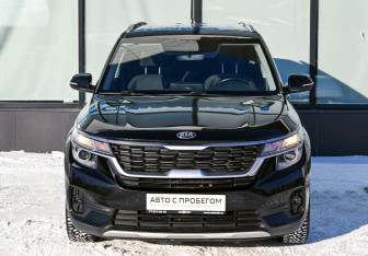 Подержанный автомобиль Kia Seltos 2020 года (8 фото)