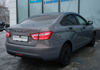 Подержанный автомобиль LADA (ВАЗ) Vesta Sedan 2016 года (5 фото)