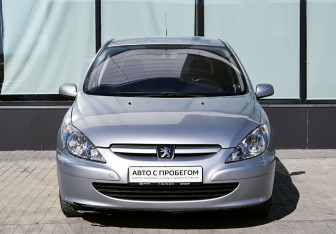 Подержанный автомобиль Peugeot 307 Hatchback 2001 года (8 фото)