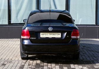 Подержанный автомобиль Volkswagen Polo Sedan 2011 года (4 фото)
