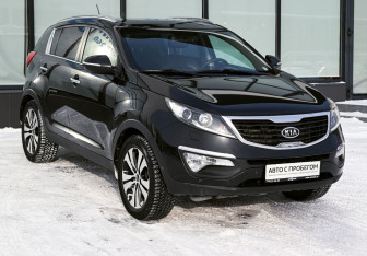 Подержанный автомобиль Kia Sportage 2011 года (7 фото)