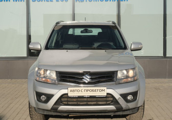 Подержанный автомобиль Suzuki Grand Vitara 2013 года (8 фото)