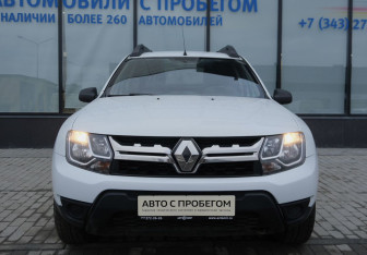 Подержанный автомобиль Renault Duster 2018 года (8 фото)