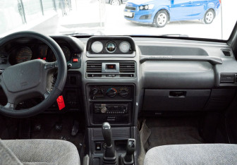 Подержанный автомобиль Mitsubishi Pajero 1995 года (18 фото)