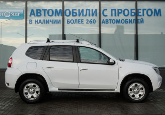 Подержанный автомобиль Nissan Terrano 2015 года (6 фото)