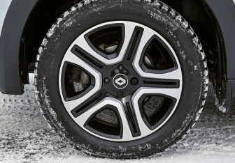 Подержанный автомобиль Renault Logan Sedan 2022 года (19 фото)