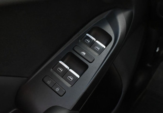 Подержанный автомобиль Kaiyi E5 2023 года (15 фото)