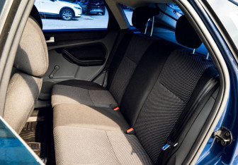 Подержанный автомобиль Ford Focus Hatchback 2011 года (15 фото)