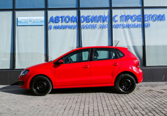 Подержанный автомобиль Volkswagen Polo Hatchback 2011 года (2 фото)
