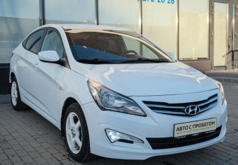 Подержанный автомобиль Hyundai Solaris Sedan 2015 года (7 фото)
