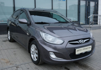 Подержанный автомобиль Hyundai Solaris Sedan 2013 года (7 фото)