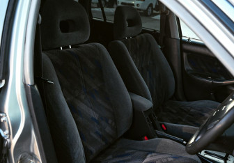 Подержанный автомобиль Honda Orthia 2000 года (9 фото)