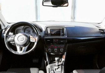 Подержанный автомобиль Mazda CX-5 2012 года (18 фото)